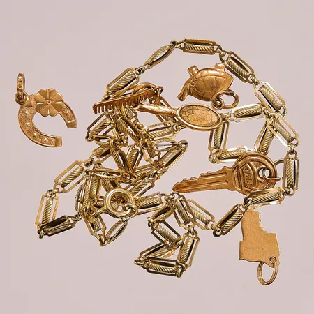 Diverse guld, defekt, 18K 8,8g.