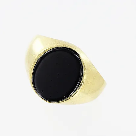Klackring, svart sten, stl 17¾, bredd 2-13,5mm, skev skena, 9K.  Vikt: 3,4 g