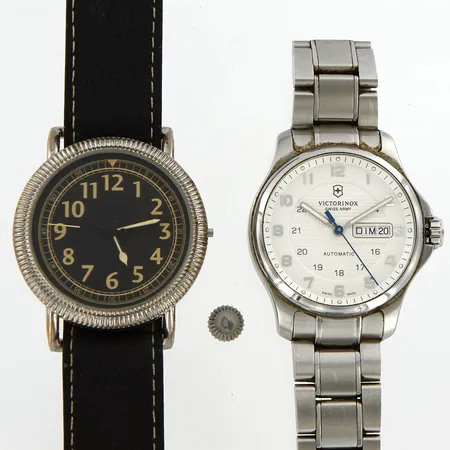 Armbandsur Victorinox Ø39mm, Automatisk, servicebehov/fungerar ej, samt Armbandsur, Pilot Watch Collection, Ø42mm, manuel, läderrem, defekt krona