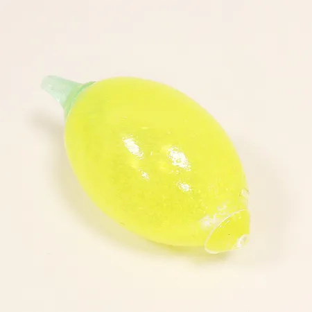 Glasskulptur "Frutteria" citron, Gunnel Sahlin, Kosta Boda, Artist Coll. 98915, ca 6x12cm. Skickas med paket.