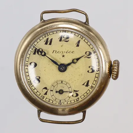 Damur Novice, Øca22mm, manuell, 14K i boett, gravyr, ej funktionstestad,14K bruttovikt 11,6g