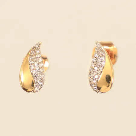 Ett par örhängen med diamanter 38x ca 0,005ct 8/8-slipade, längd 10mm, bredd 4,8mm, GHA, 18K  Vikt: 1,5 g