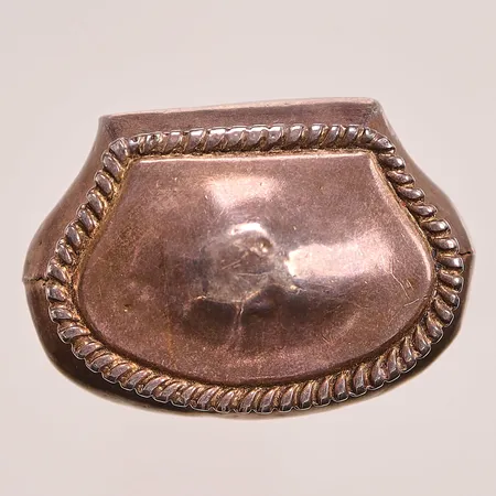 Pillerdosa, höjd 2,5cm, bucklig, engelska stämplar, 925/1000 Silver 22g.