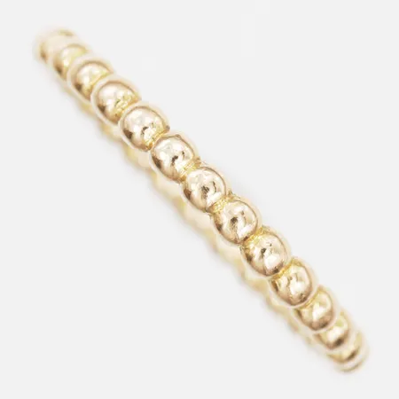 Ring med dekor av kulor, stl: 16¾, Engelska stämplar, 18K guld Vikt: 2,8 g