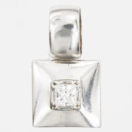 Hänge med kubisk zirkon, höjd 27mm, bredd 15mm, tillverkad av Guldfynd AB, silver  Vikt: 5,7 g