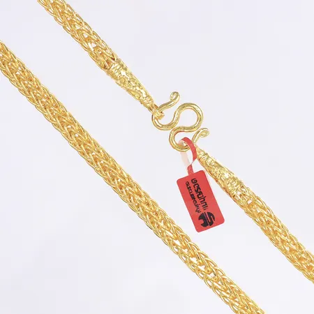 Halskedja, 53cm, bredd 5mm, plomberad, något bucklig, 23K 2 Baht Vikt: 30,4 g