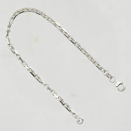 Armband Ankar, längd 19½ cm, bredd 3 mm, 925/1000 silver. Vikt: 7,2 g