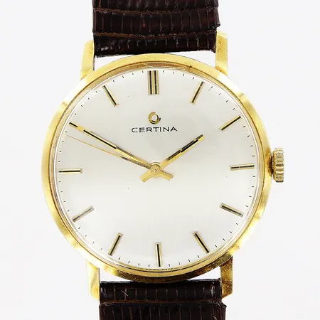 Herrur Certina, 18K, manuell, Ø34mm, vit urtavla, defekt läderband 23,5cm, gravyr, bruttovikt 31,4g, inga tillbehör.