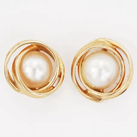 Ett par örhängen med odlade saltvattenpärlor, Ø 7 mm, 18K guld. Vikt: 1,5 g