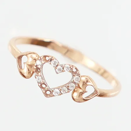 Ring med vita stenar, hjärta, stl 16½, bredd: 1,5-5,5mm, stenar saknas, skevheter, 14K Vikt: 0,8 g