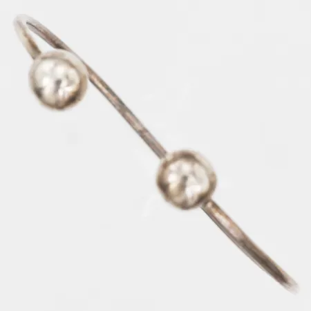 Armring med kulor, öppen modell, innermått Ø 55mm, silver  Vikt: 7,3 g