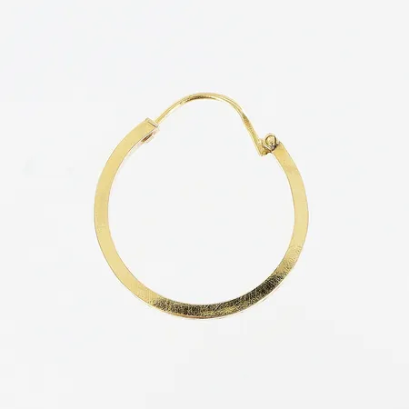 Udda örhänge, creol, Ø15mm, bredd 2,5mm, något skev krok, 18K.  Vikt: 1 g