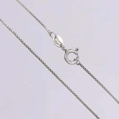 Halskedja Venezia, 38cm, bredd 1mm, bucklig, silver 925/1000 Vikt: 1,5 g