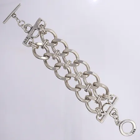Armband, 20cm, bredd 40mm, stämplad "b&9", saknar silverstämplar, silver 830/1000 Vikt: 121,2 g
