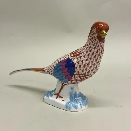 Figurin, guldfasan, höjd 15cm, längd ca 30cm, Herend, Ungern, handmålat porslin