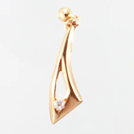 Ett udda örhänge med vit sten, 10x30mm, roséguld, saknar stopp, 18K Vikt: 0,5 g