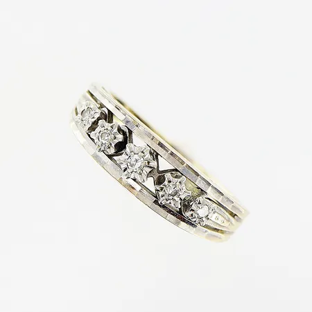 Ring stl 17, bredd 1,5-5,5mm, diamanter 5 x ca 0,01ct, 8/8-slipade, vitguld, i behov av rodiering, 18K Vikt: 3,7 g