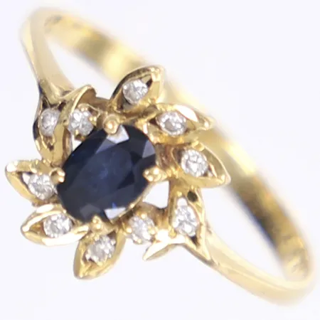 Ring med diamanter 10x ca 0,01t samt blå sten troligen safir, stl 17, bredd 2-10mm, 18K Vikt: 1,9 g