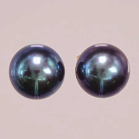 Ett par örhängen, pärlor ca 10mm, blågrön ton, 18K 3,8g.