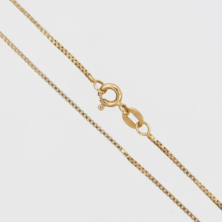 Kedja, Venezia, längd 42cm, bredd 1mm, bucklor/skador, 18K guld Vikt: 3,2 g