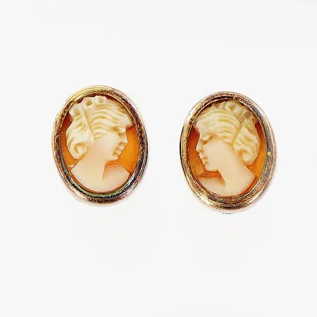 Ett par örhängen 11x8mm, camé, stoppar saknas, 18K Vikt: 1,7 g