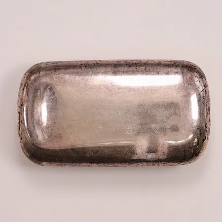 Snusdosa, 10,5x5,5cm, gravyr, bucklor, 830/1000 Silver 103g.