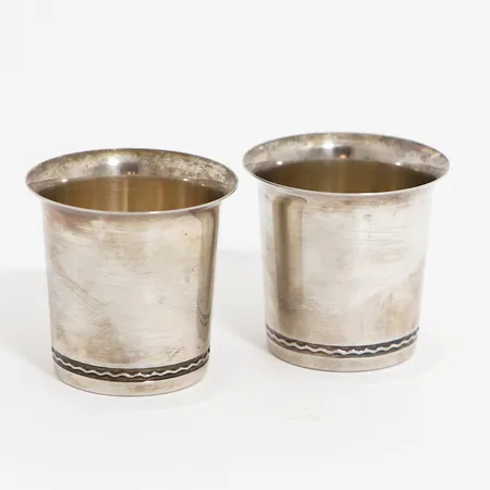 Två bägare/supkoppar, höjd: 4,5cm, TESI, silver 830/1000 Vikt: 41,6 g