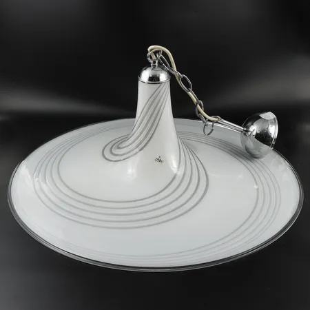 Taklampa konstglas, etikettmärkt Italien, diameter ca 60 cm, skickas ej. Vikt: 0 g Specialfrakt, kontakta pantbankskontoret för mer information.
