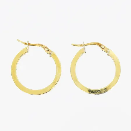Ett par örhängen, 20mm, Ø19mm, bredd 2mm, GHA, 18K Vikt: 1,6 g