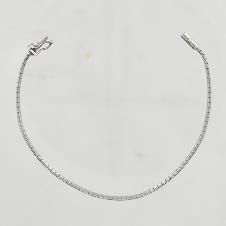 Armband, ledad halvstel modell, längd 18½ cm, bredd 4 mm, 835/1000 silver. Vikt: 8,9 g