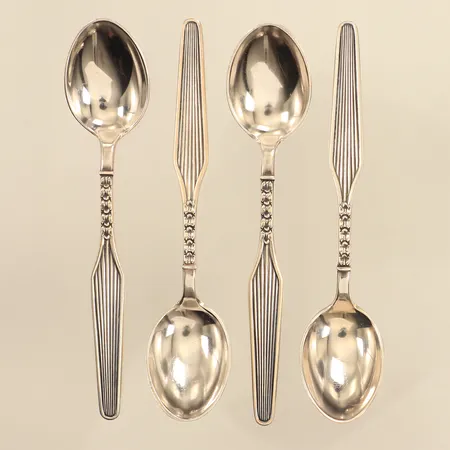 Fyra mockaskedar längd 10cm, silver Vikt: 39,5 g