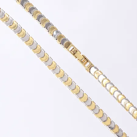 Halscollier, tvåfärgat, 43,5xm, bredd 3,5mm, buckligt, 18K Vikt: 22,1 g