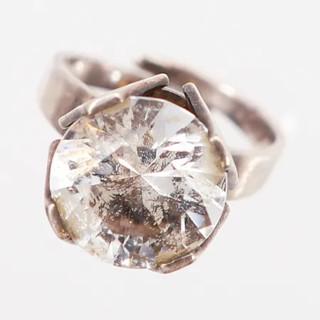 Ring med sten, stl 16, bredd: 2-20mm, justerbar skena, silver 830/1000 Vikt: 4,8 g