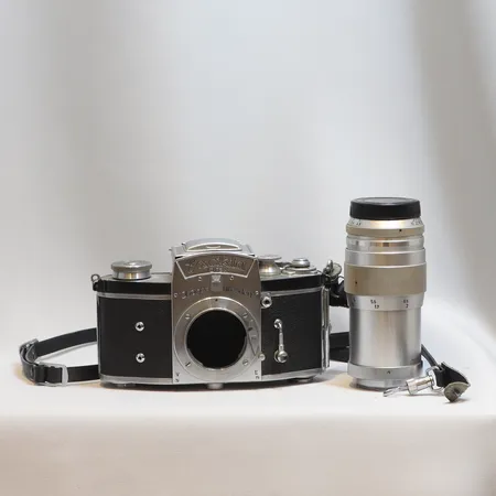 Analog Kamera Exakta Varex Ihagee Dresden nr 683489 med objektiv Steinheil München Culimar 1:4.5 nr 162946, hårt slitage servicebehov, ingen funktionsgaranti  Skickas med paket.
