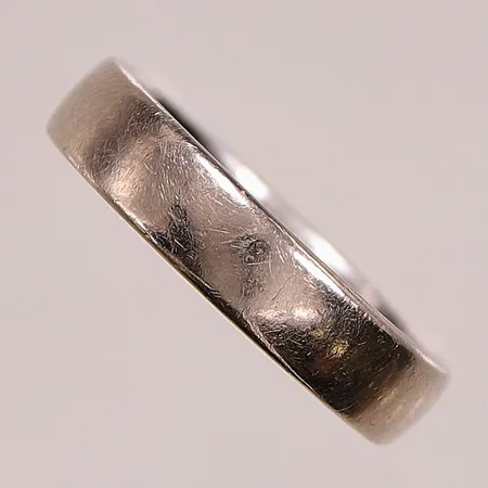 Ring, Ø20, bredd:4mm, gravyr, 18K 6,7g.
