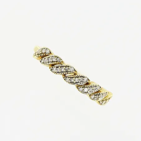 Ring stl 16¼, bredd 1-2,5mm, diamanter 35 x ca 0,005ct, 8/8-slipade, GHA, 18K Vikt: 1,9 g