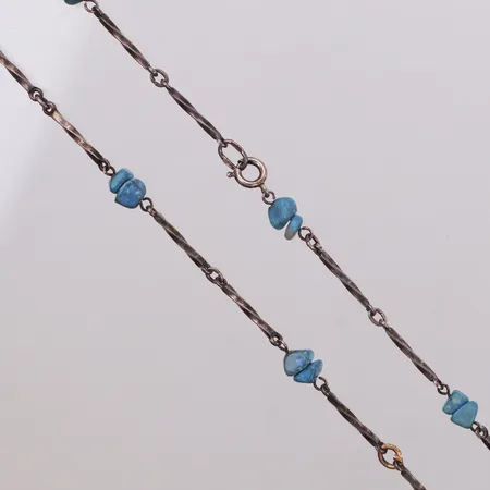 Collier, stavar samt turkosa stenar, längd ca 45cm, bredd ca 1,4 - 4,6mm, slitna länkbitar, utbytt ögla, Silver 830/1000  Vikt: 8,9 g