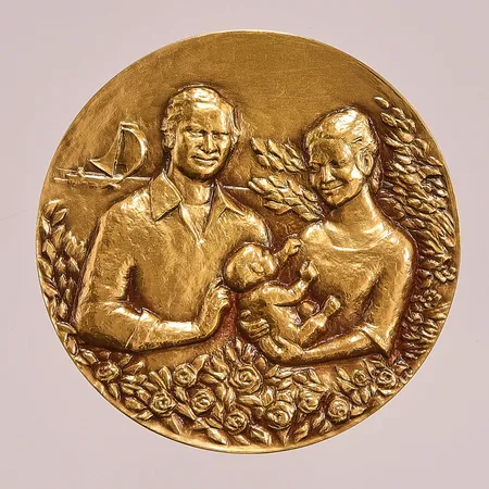 Medalj, 44mm, Carl XVI Gustaf - Silvia, 14 Juli 1977, bröllop, 18K 70,9g.