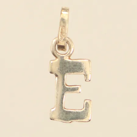 Hänge, E, längd inkl ögla ca 17mm, bredd ca 4-7mm, Guldfynd, 925/1000 silver Vikt: 0,6 g
