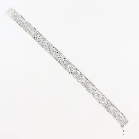 Armband, 18,5cm, bredd 10mm, mönstrad, svensk importstämpel, silver 835/1000. Vikt: 24,9 g