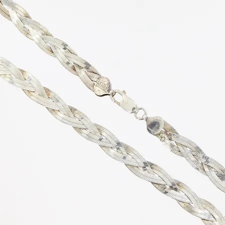 Collier 44cm, bredd 9mm, flätat, GHA, silver 925/1000. Vikt: 17,7 g