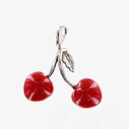 Hänge Thomas Sabo, karbinhake, 40x38mm, körsbär med röd emalj, silver 925/1000. Vikt: 14,8 g