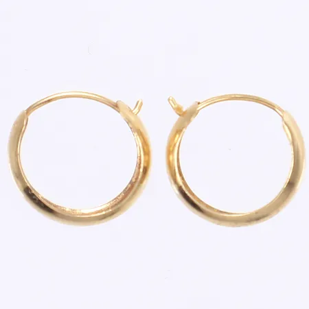 Ett par örhängen, creoler, Ø11mm, bredd 4mm, buckliga, 18K Vikt: 0,5 g