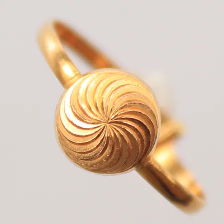 Ring justerbar storlek, skev skena, 21K Vikt: 1,3 g
