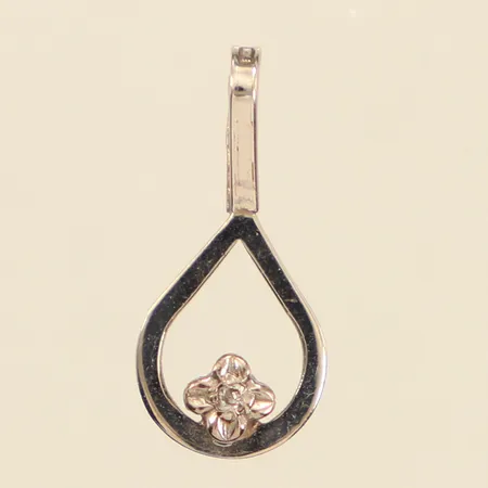 Hänge med diamant ca 0,005ct, längd inkl ögla ca 16mm, bredd ca 1-7,5mm, vitguld, 18K Vikt: 0,4 g