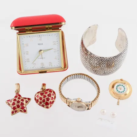 Diverse klockor, armband.