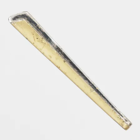 Slipsklämma, delvis förgylld, längd: 52 mm, bredd: 3 - 7 mm, slitage, 830/1000 silver. Vikt: 3,9 g
