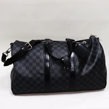 Väska Keepall Bandoulière 45, Damier graphite canvas, 45 x 27 x 20 cm, beslag i vitmetall, axelrem, adresstag, lås, nycklar,  datumkod MB1109, något fläckig invändigt, svag doft, normala bruksspår, dustbag, inga övriga tillbehör. Skickas med postpaket.