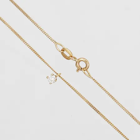 Collier med integrerat hänge med vit sten, kedja pansar längd: 51cm , bredd: 1mm, hänge: 5x3mm, 18K guld.  Vikt: 2,6 g