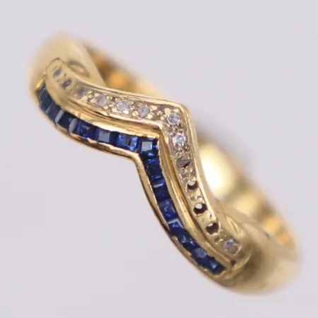 Ring med blå/vita stenar, stenar saknas, 14K  Vikt: 3,2 g